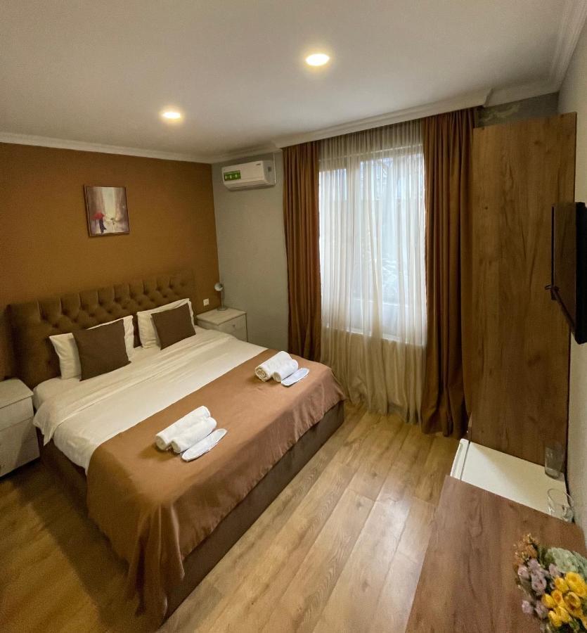 Book Hotel Tbilisi Eksteriør bilde