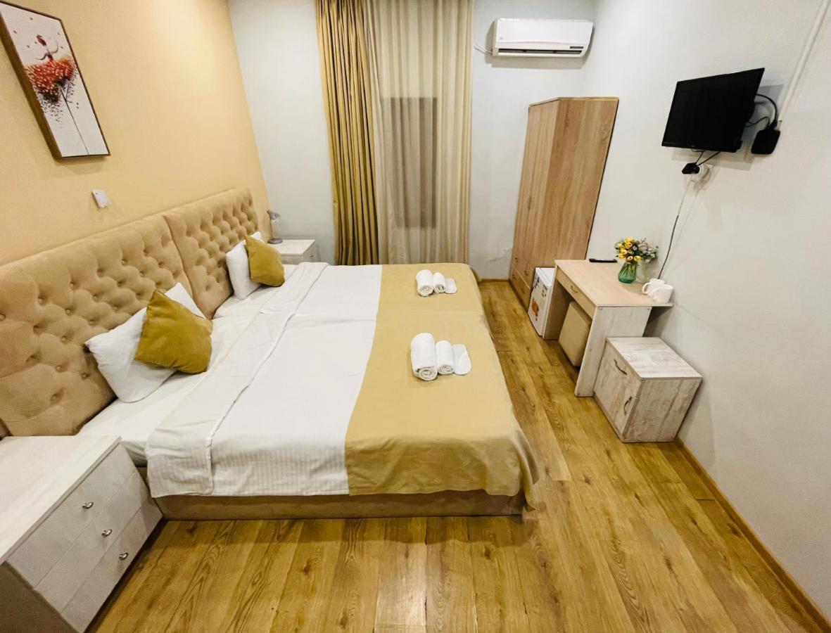 Book Hotel Tbilisi Eksteriør bilde