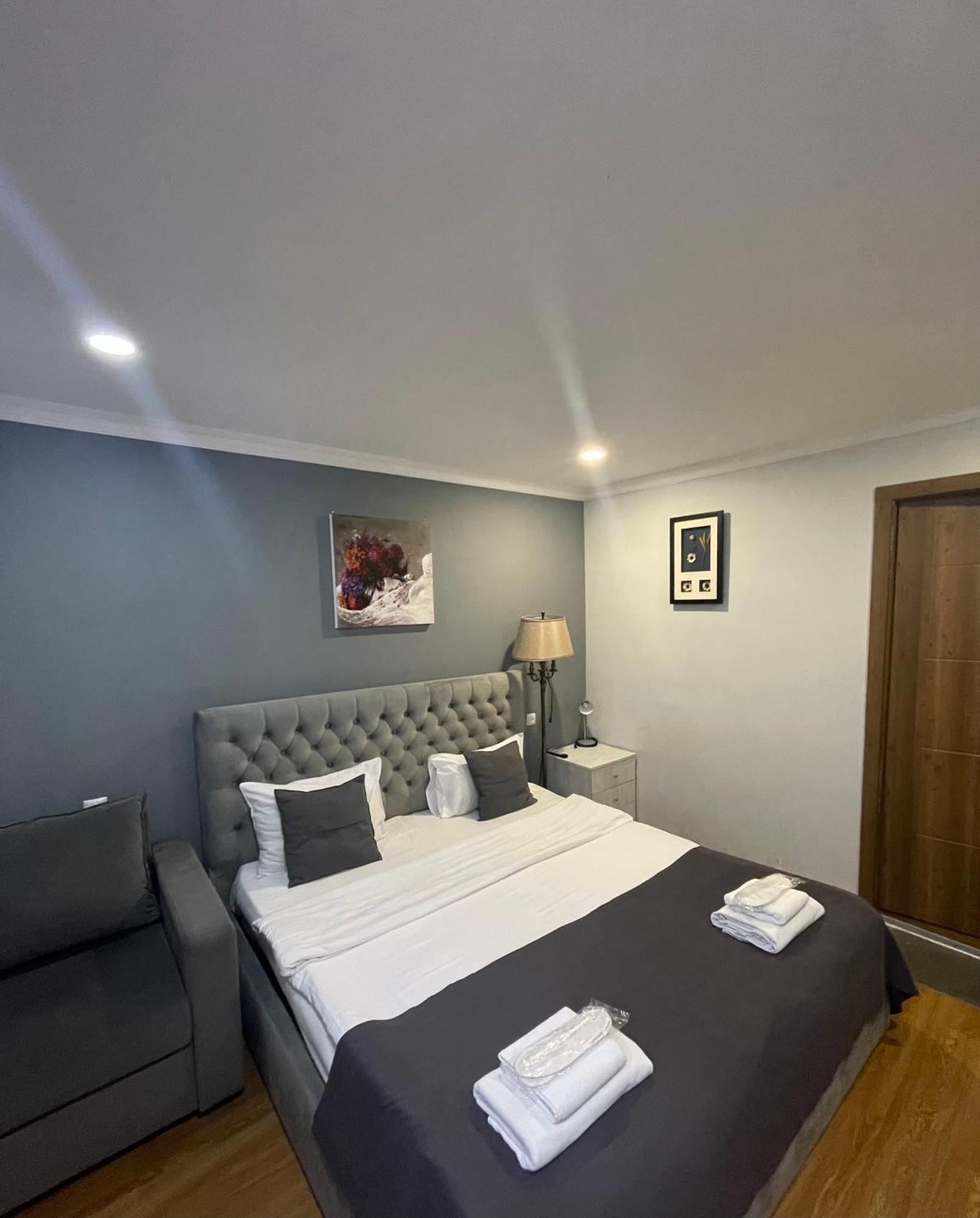 Book Hotel Tbilisi Eksteriør bilde