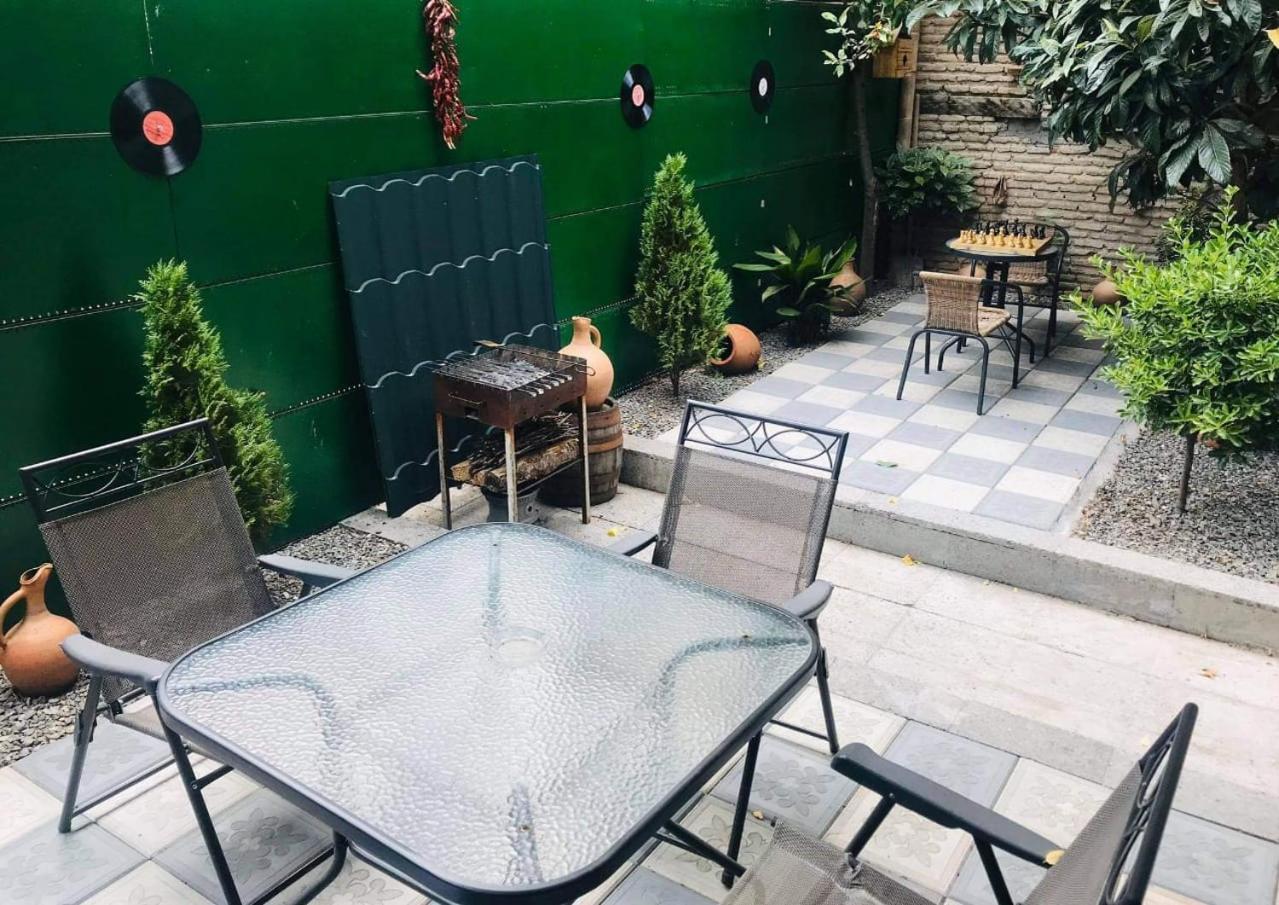 Book Hotel Tbilisi Eksteriør bilde